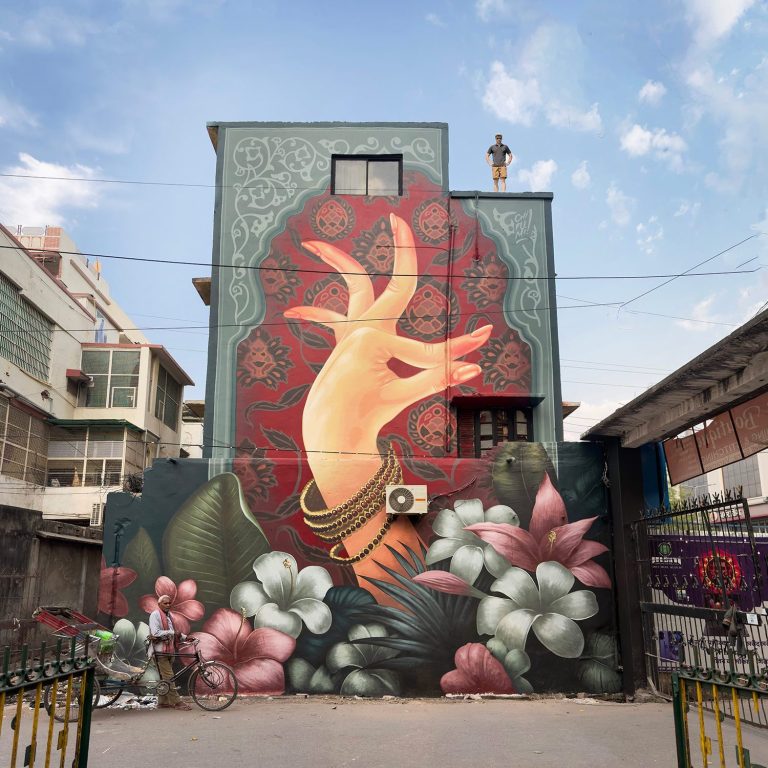 Street art cambodia chifumi travel